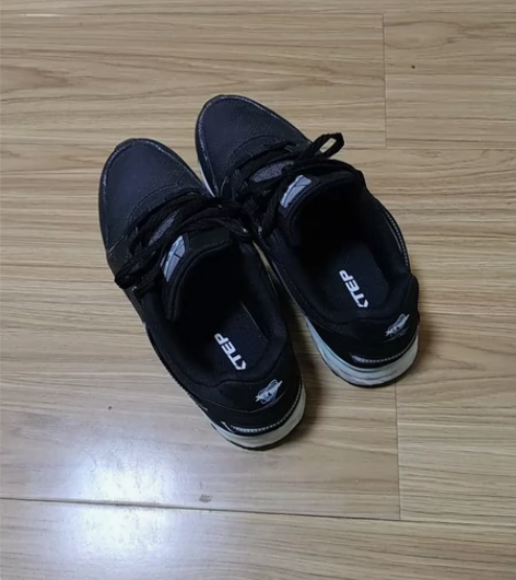 特步运动鞋38码，全新 九月份买的新鞋，买...