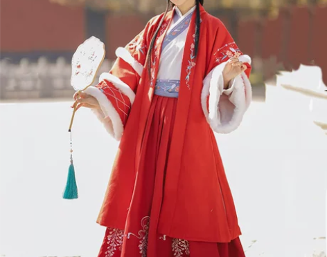 慕雪橙橙 原创汉服女秋冬汉元素毛呢大衣改良...