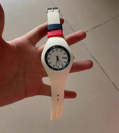 小红书爆款斐乐FILA手表,只戴过几次,喜...