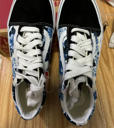 万斯VANS 全新带吊牌女士帆布鞋,带原鞋...