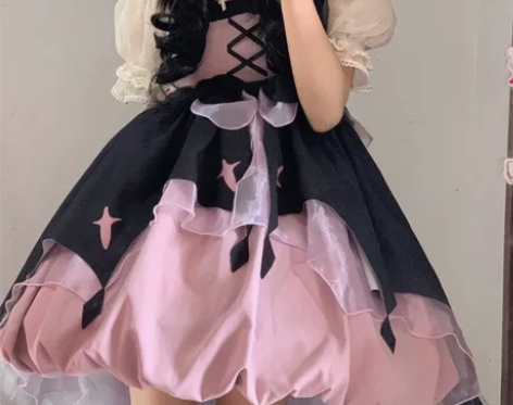 出泡泡熊原创设计的小魔女大全套什么都有(黑紫色M码) 吊牌已... 出泡泡熊原创设计的小魔女大全套什么都有(黑紫色M码) 吊牌已...