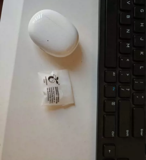 荣耀耳机 感兴趣的话点“我想要”和我私聊吧...