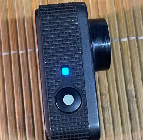 萤石运动相机s1 一台 成色一般 数据线盖...