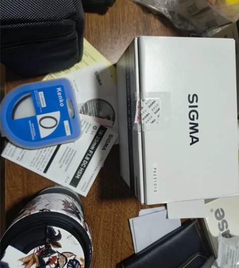 适马18-35佳能口，二月底刚买的嘎嘎新有...