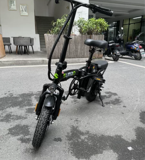 出一台去年6月中旬买的德国名顶折叠电动车。...