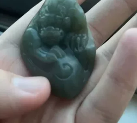 和田玉青玉籽料貔貅,揭阳师傅雕刻,油性好,...