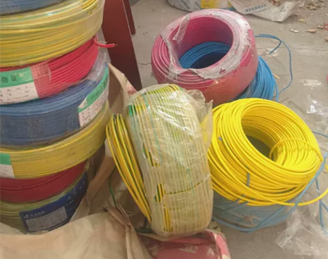 自家建房买的多了,用不着了,全是2.5平方...