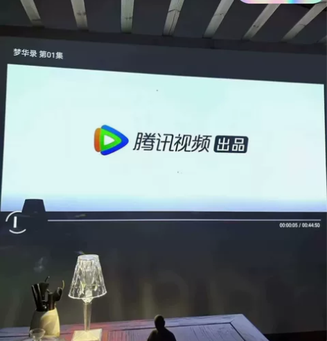 个人急出原价5999的4k投影仪家用一直放...