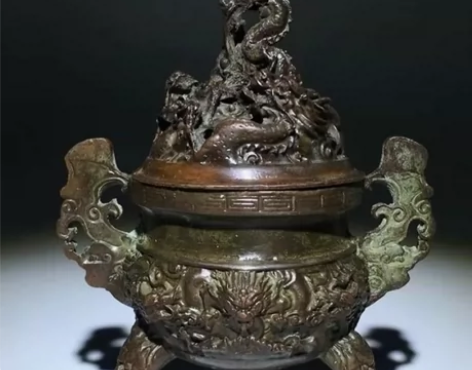 搬家急出！老家香案上的纯铜九龙香炉 古代香...