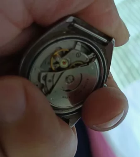 自动表配件,晃晃摆动,上弦没反应,日历跳快...