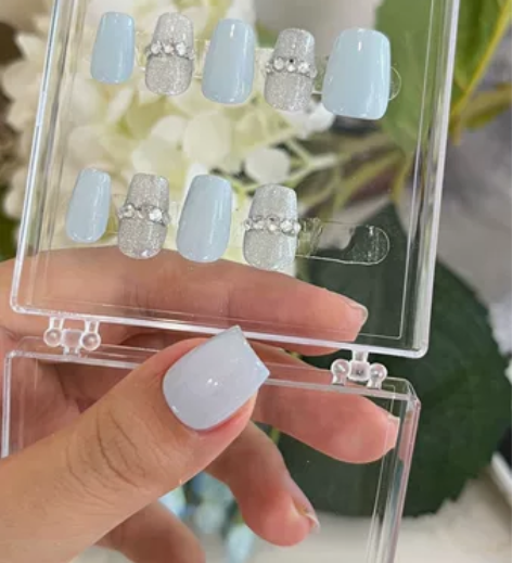 纯手工穿戴甲 原相机直出,低价高品。所见即...