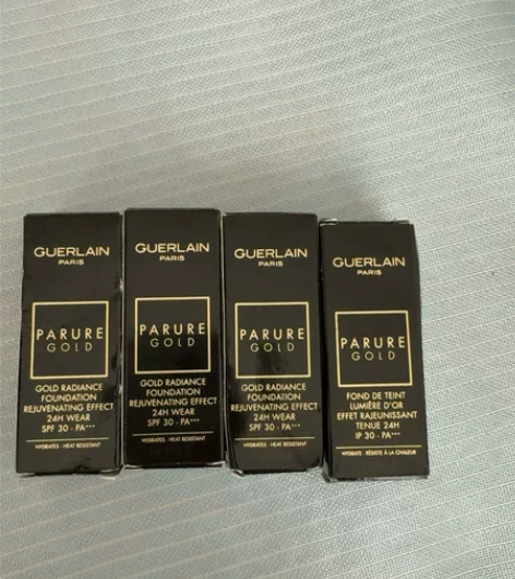 正品金钻娇兰粉底液小样,未使用低价出了可辨...