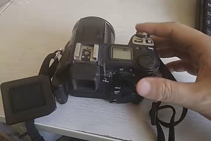 经典CCD相机尼康5700旋转屏,故障
