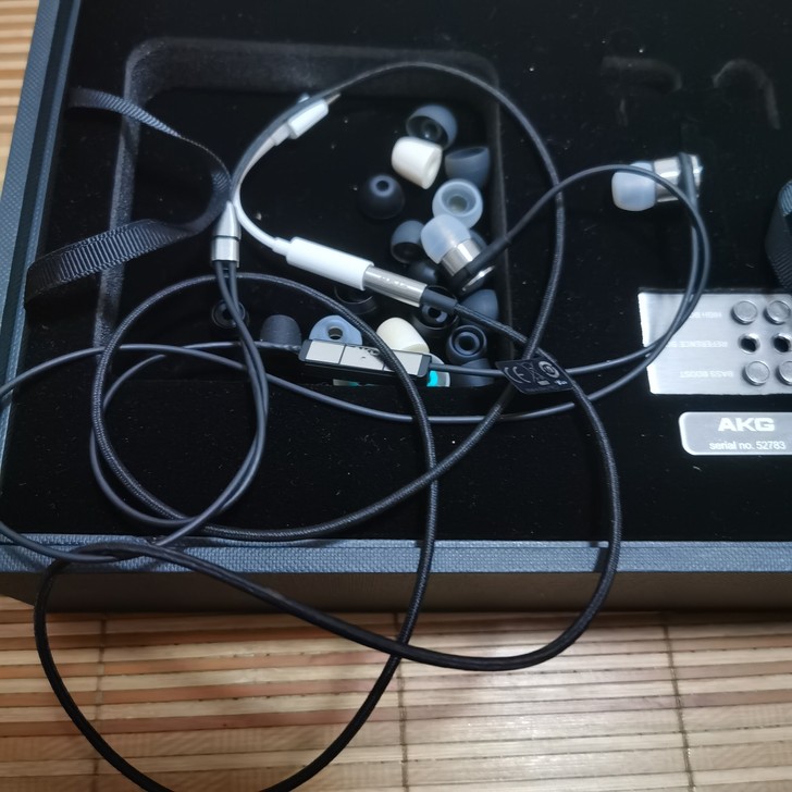 耳机   k3003  自用的耳机   成...