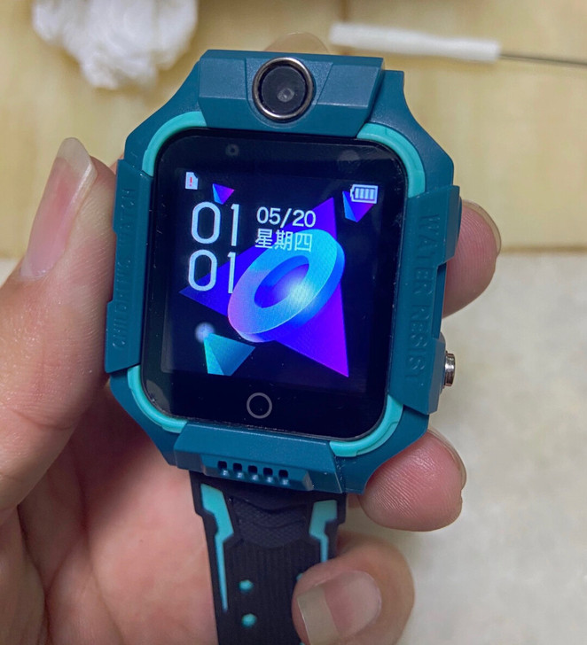 【儿童必备】一折出全新正品小天才儿童电话手...