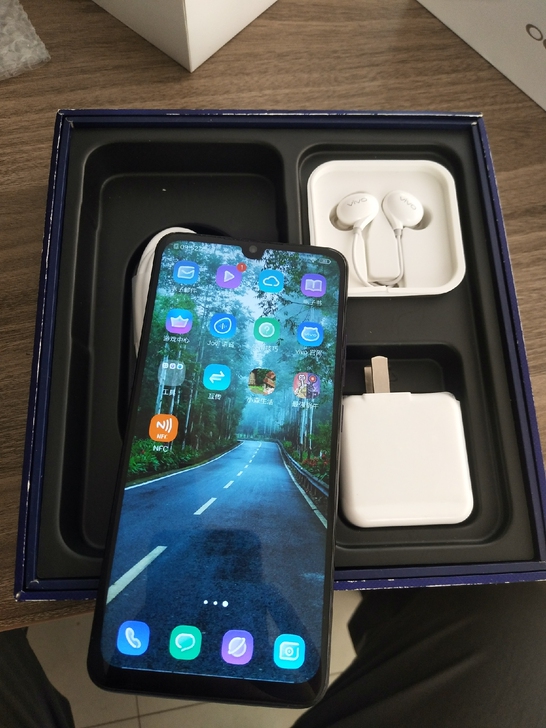 Vivox 23几乎全新.正品手机 高配...