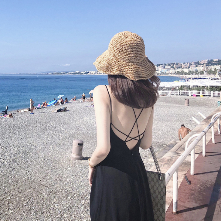 露背沙滩裙女夏拍照海边度假超仙长裙吊带性感...