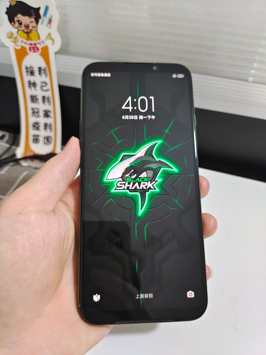 黑鲨2Pro 黑色 12+256全网通,靓机