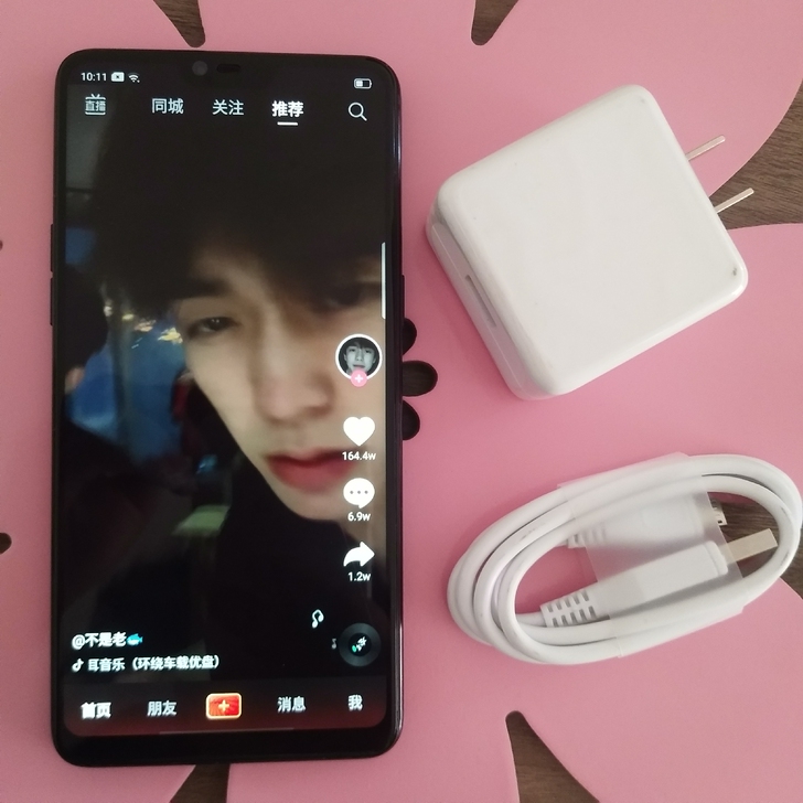 Oppor 15正品手机 9成新 只使...