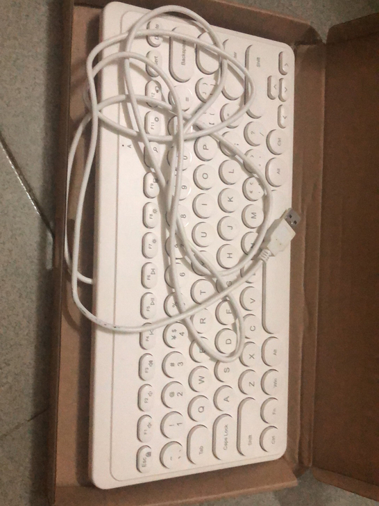 外观挺好看的，但我电脑的内置键盘修好后就用...