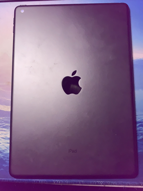 iPad8，128GB国行WiFi版，深空...