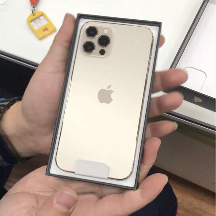 低价出售苹果iPhone12 por 国行...