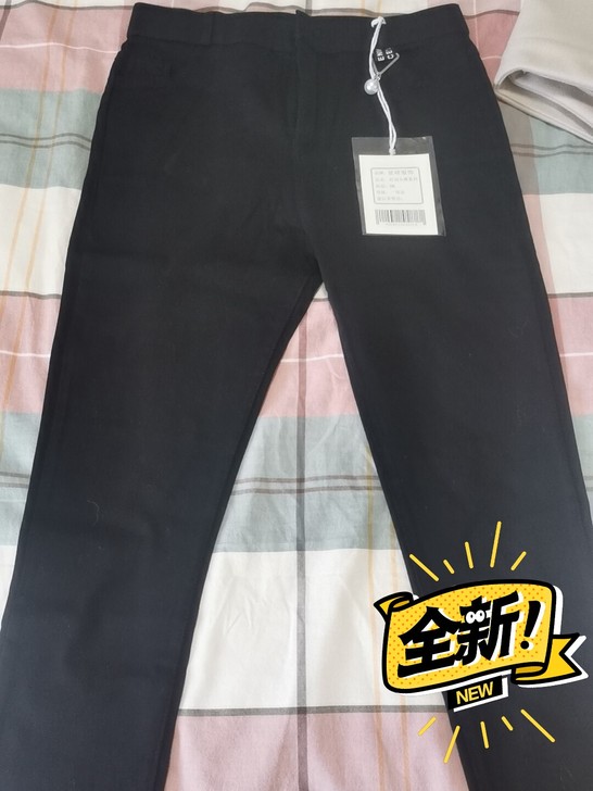 春夏款小黑裤！面料很柔软，本来买了三条一样...