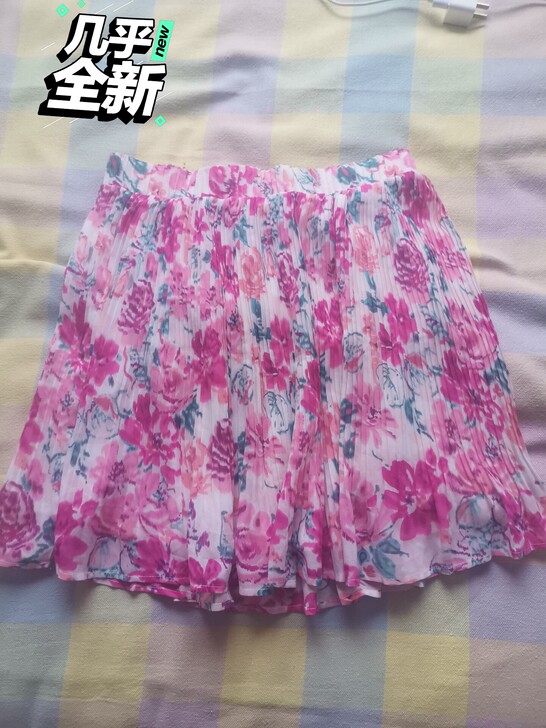 cache印花百褶短裙