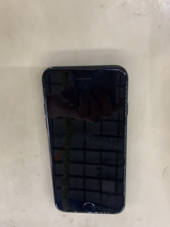 苹果手机7iPhone黑色，国行128G，...