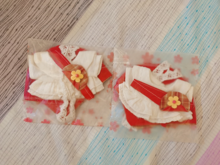 【刀出】两套糯糯家小红帽套装15cm娃衣，...