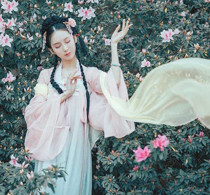 都城南庄裴玄月 汉服 齐胸襦裙 配色温柔 ...