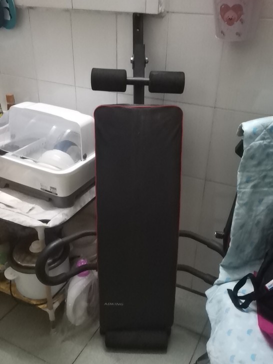 自用仰卧板多功能仰卧起坐辅助器健身器材，由...