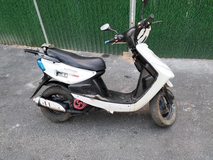 烧油摩托车