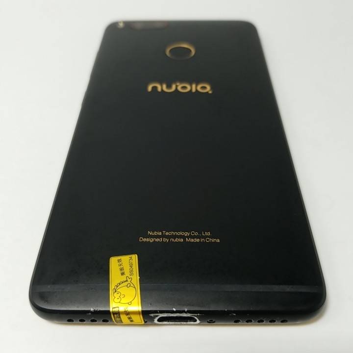 Nubia 努比亚 Z11 mini 黑色...