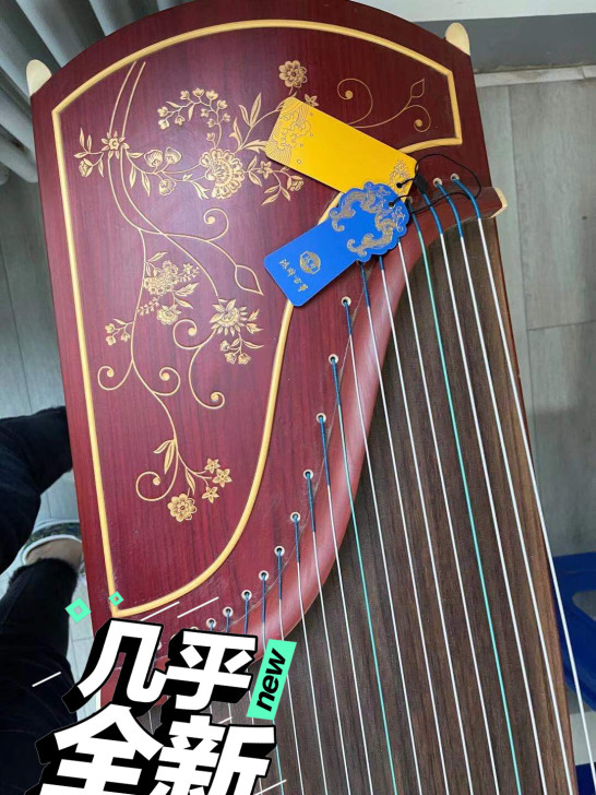出售几乎全新古筝一台，有兴趣的自提，不包邮...