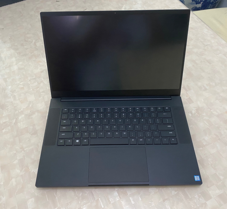 RAZER Blade 雷蛇灵刃笔记本电脑