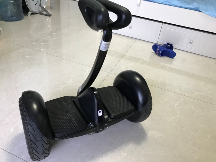 小米9号平衡车,孩子爱上轮滑,不喜欢玩了,...