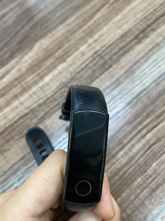 华为荣耀手环5智能手环 转手原因 因换手机...