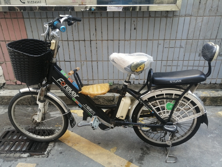 闲置电动自行车转让,上海永久,满电可跑15...