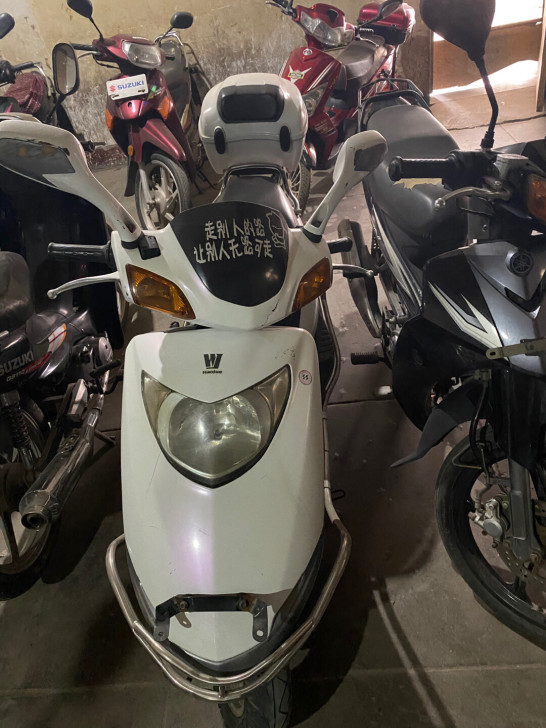 深泽县石油西区出售!豪爵踏板摩托车100发...