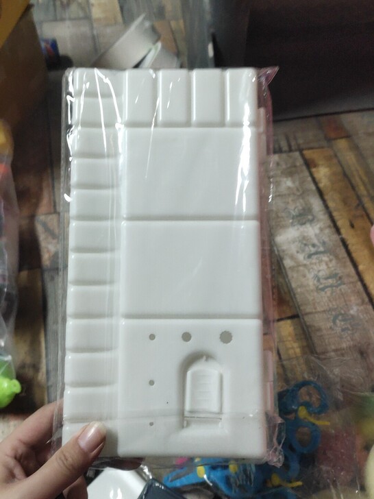 调色盘13个，调色盒厚9个，薄3个，水彩笔...