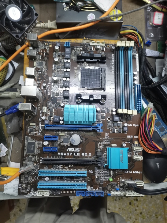 华硕M5A97 LE R2. 0 实物拍...