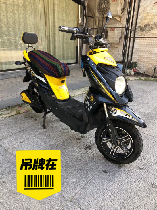 新日二手闲置电动车，二手小巨龙电池一九年八...