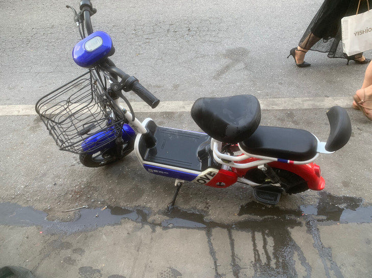 爱玛电动车48v，成色很好，没有任何毛病，...