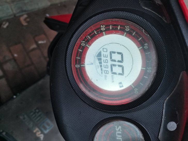 新到新日电动车一台,48/32新电瓶,能跑...