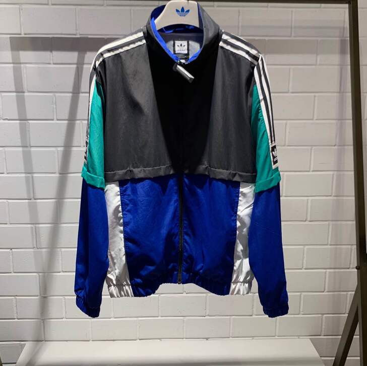阿迪达斯Adidas三叶草滑板撞色王嘉尔运...