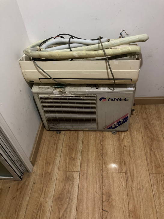 格力1.25匹冷暖空调，机器一切正常，自提...