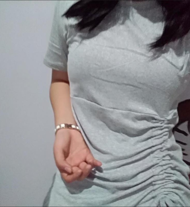 短袖连衣裙 显瘦显高 很适合小个子 全新