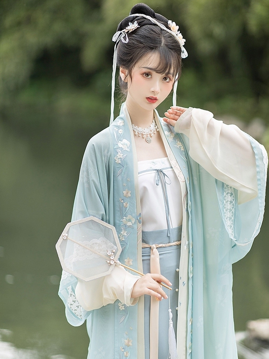 标价左右包邮收池夏夏:幽若 宋制长干寺长衫...