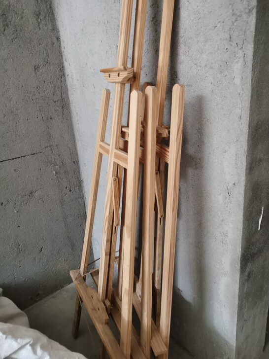 闲置大画架，1米多的那种大的，共3个，单个...